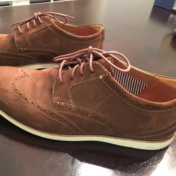 Clark's shoes - Picture 4 of 5